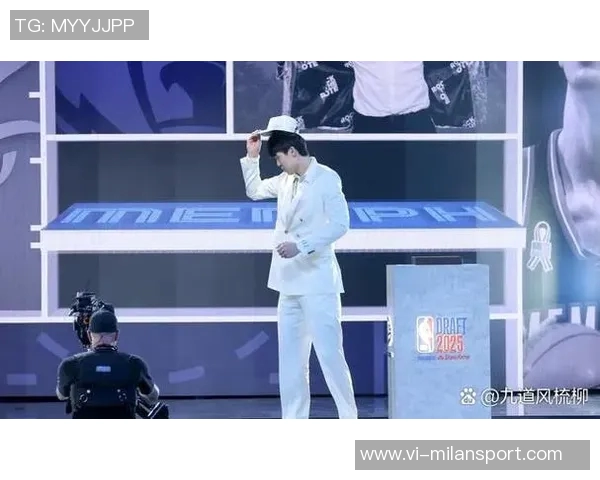 杨瀚森在G联盟中自信提升更衣室内与队友关系融洽