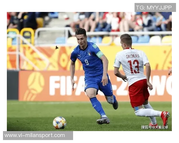 英格兰队今日训练迎来U20小将莱西塞缪尔坎贝尔三位新星加入