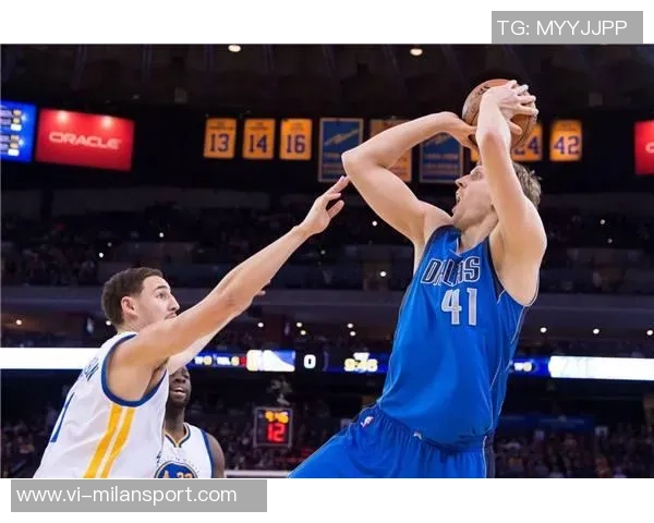 赛季至今仅四人场均得分19分以上并抓下12个篮板命中率超50解析