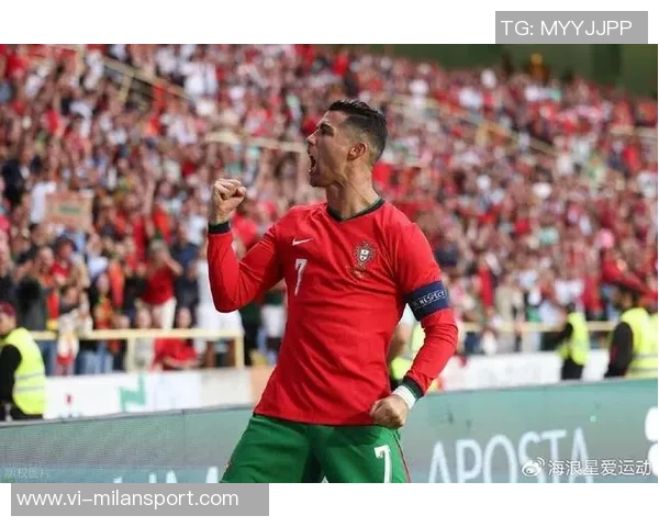 C罗荣获葡萄牙环球声望奖在社交媒体分享喜悦时刻