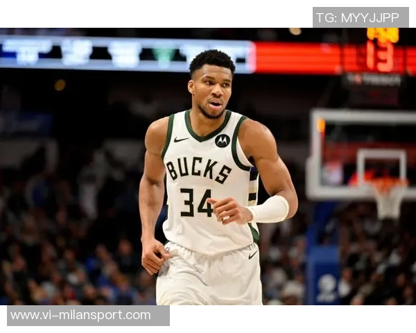 字母哥半场表现受限仅得13分5板3助2断3失误状态堪忧