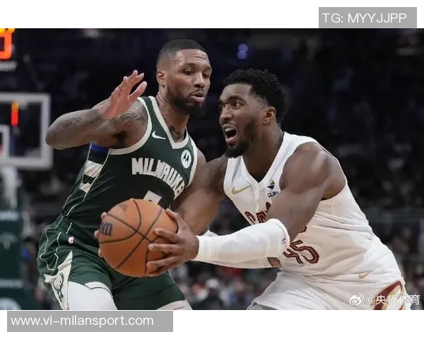 米切尔半场表现稳定15分钟内高效砍下14分2板助力球队进攻